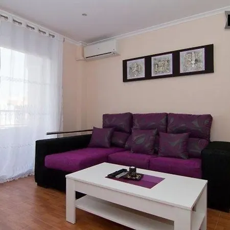 Apartment Yovalu *